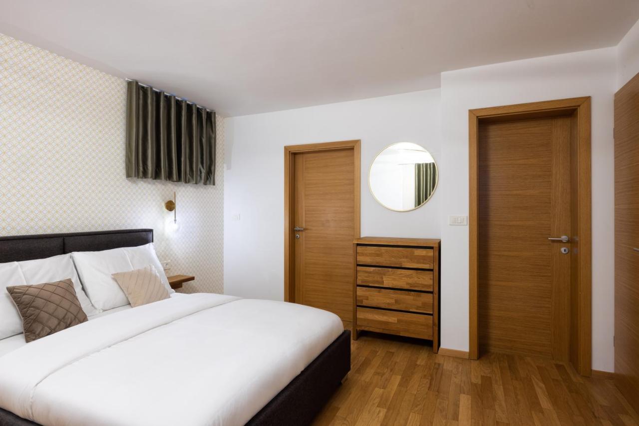 Luxury Apartment Stilla Bled Extérieur photo
